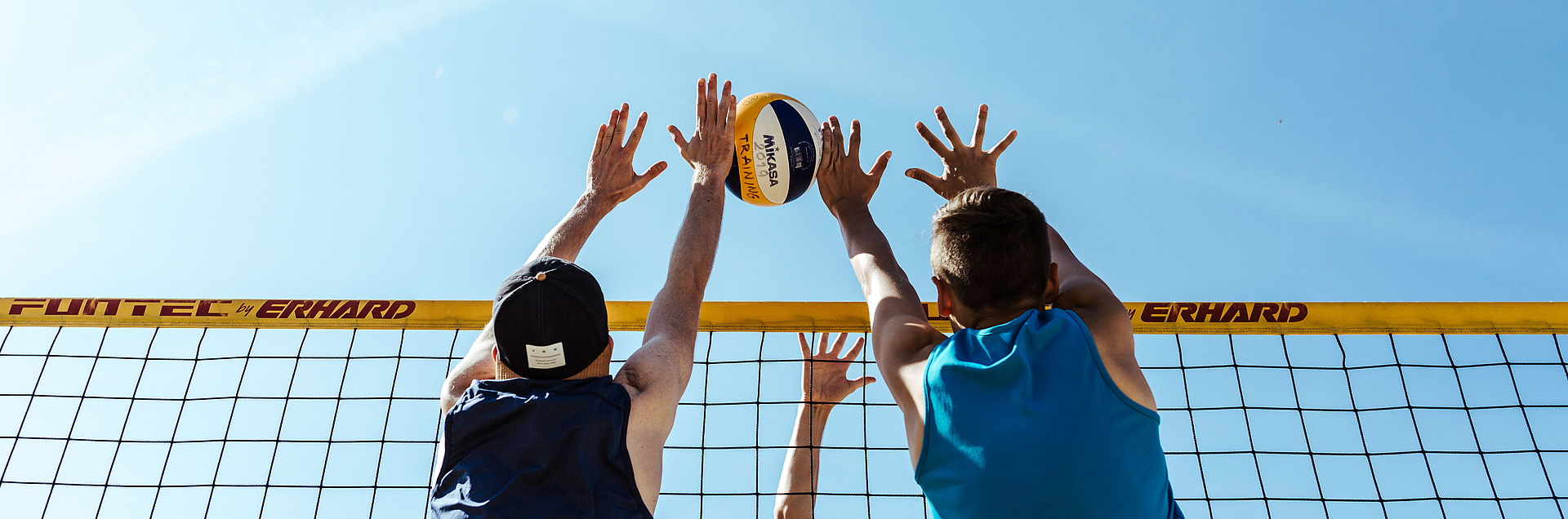 Beachvolleyball spielen